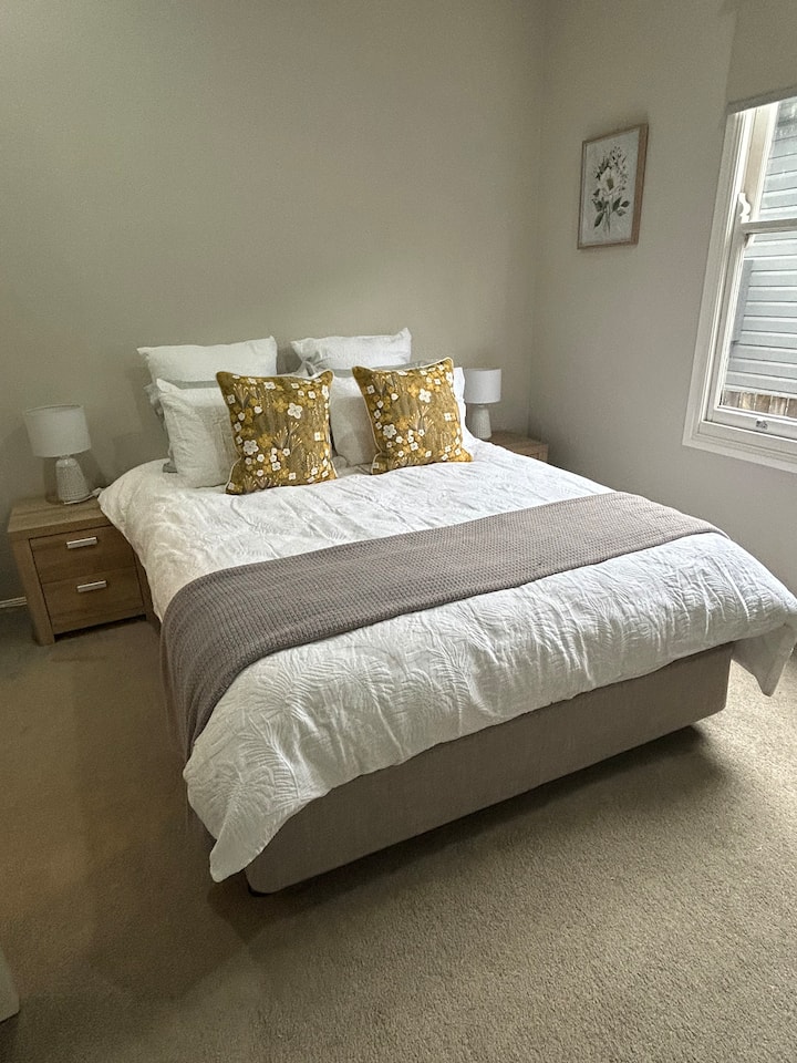 Тивка спална соба 2