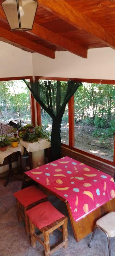 Anuncio de Airbnb popular: Alpine Canton: Downtown with Quincho and barbecue en Departamento Calamuchita