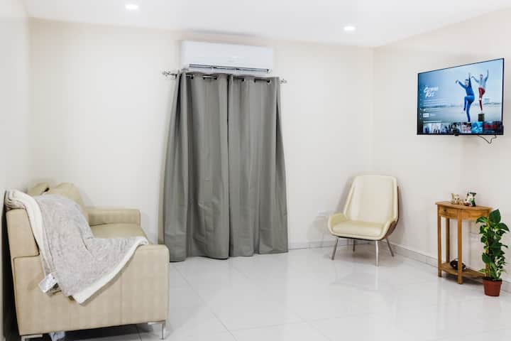 Kids & Family Apartment - Spacious With Pool - Aruba