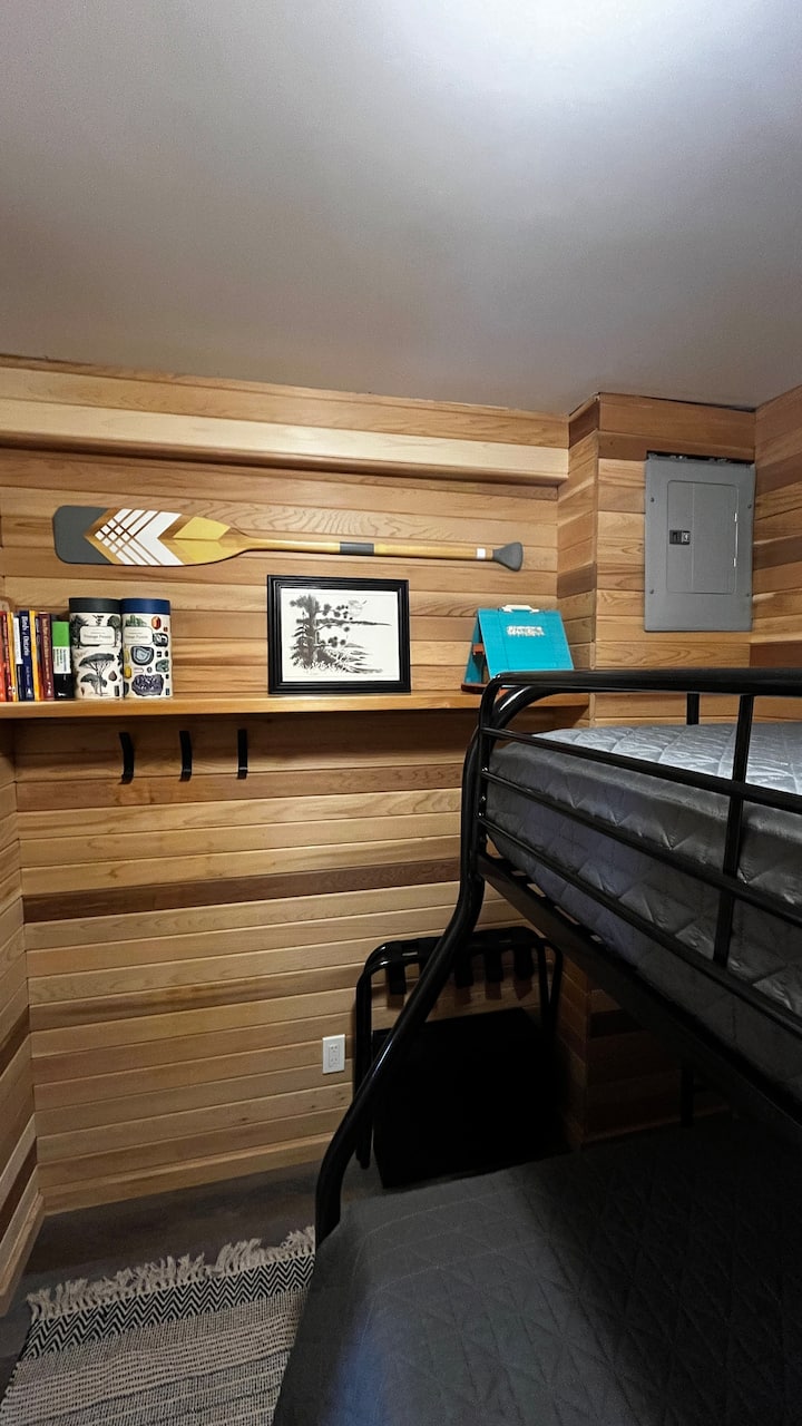 Lower Level Bedroom - Double bed with Twin bed over.