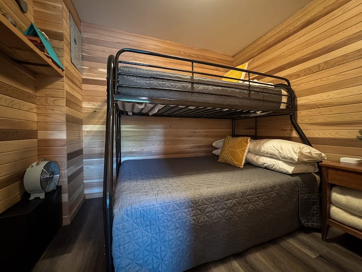 Lower Level Bedroom - Twin bed over Double Bed