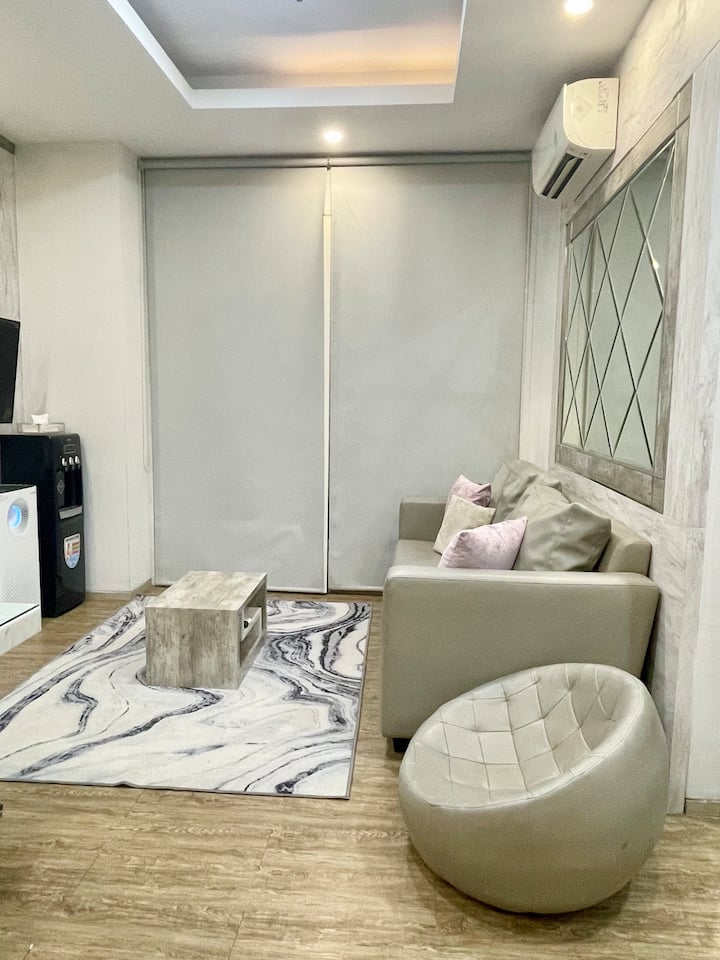Peace & Cozy Stay 2br Family Condo - Aéroport de Jakarta Soekarno-Hatta (CGK)