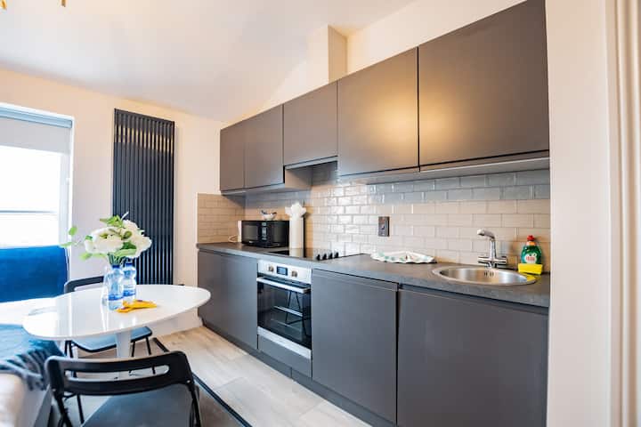 Superb Studio With Marina Views | Wifi Included - Malahide