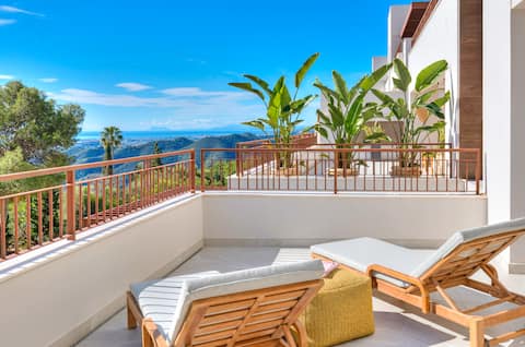 Quietly located on the ground floor close to Puerto Banus