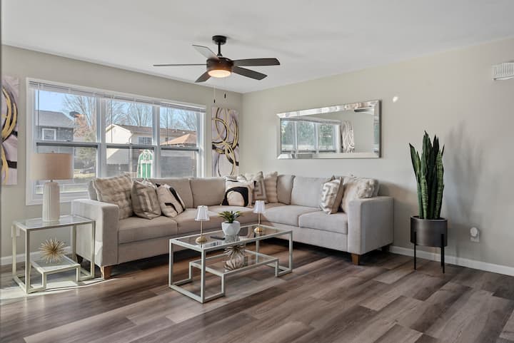 Luxe 5BR Decatur Retreat | Sleeps 12 | Fire Pit