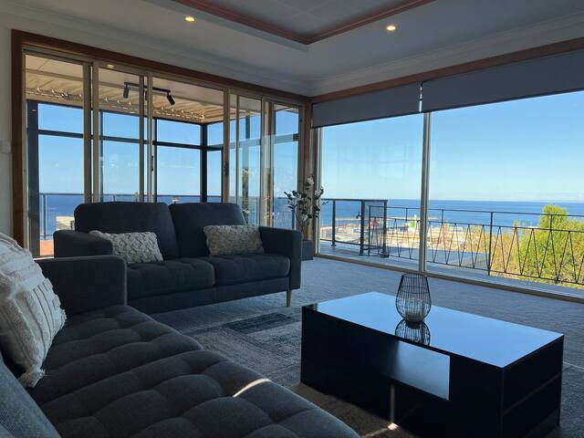 Coastal Luxe gallery image 4