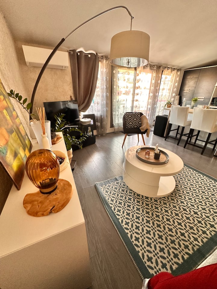 T3 Duplex Cœur D'aix : Parking, Terrasse, Détente - Aix-en-Provence
