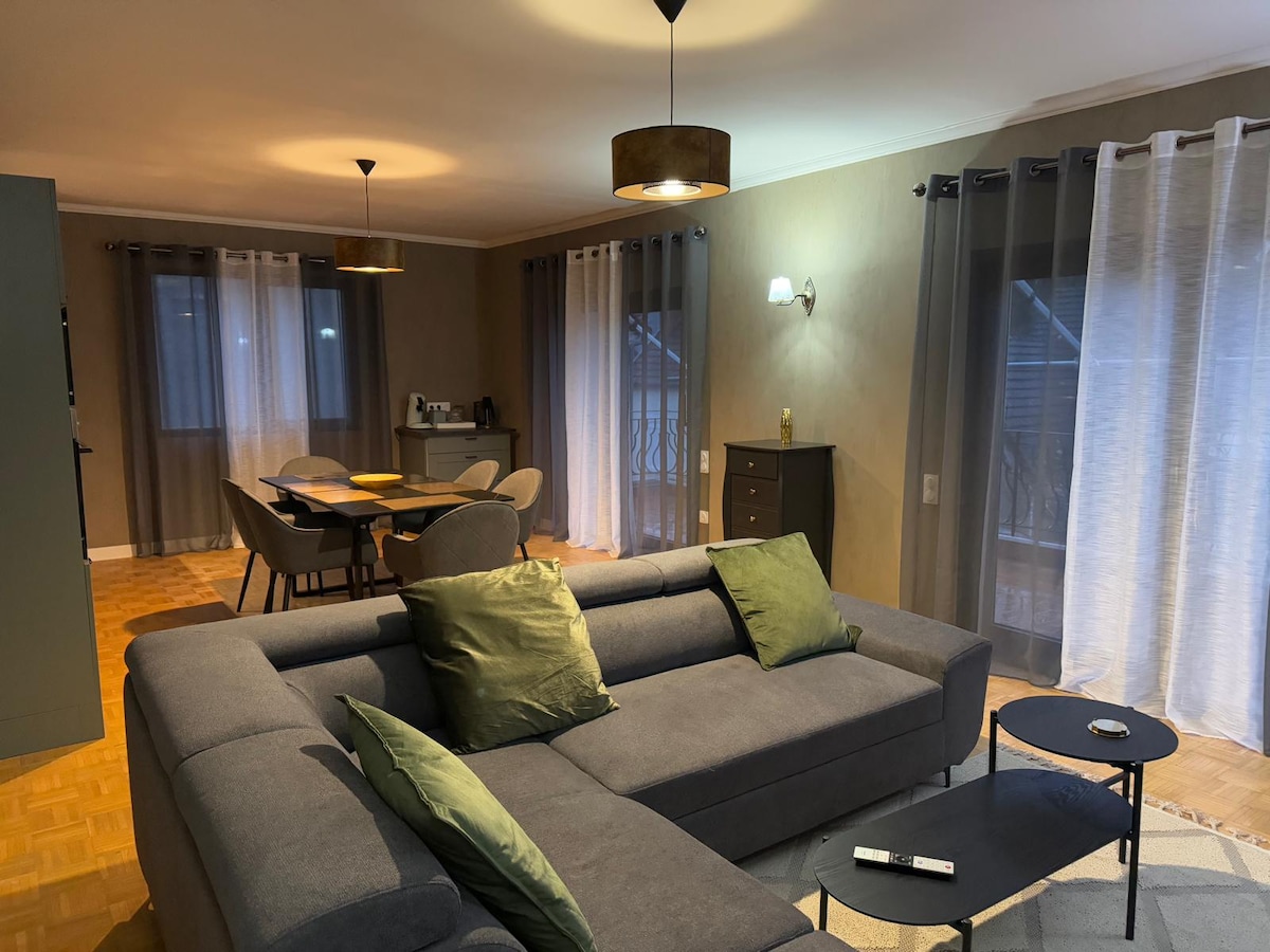 Top Airbnb: Villa in Cosne, city centre. in Nièvre