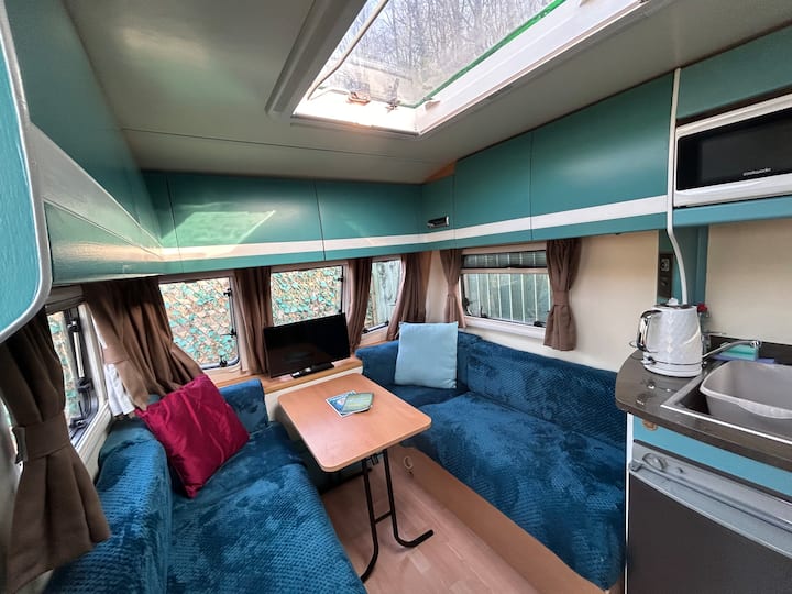 The Cosy Camper - Stroud
