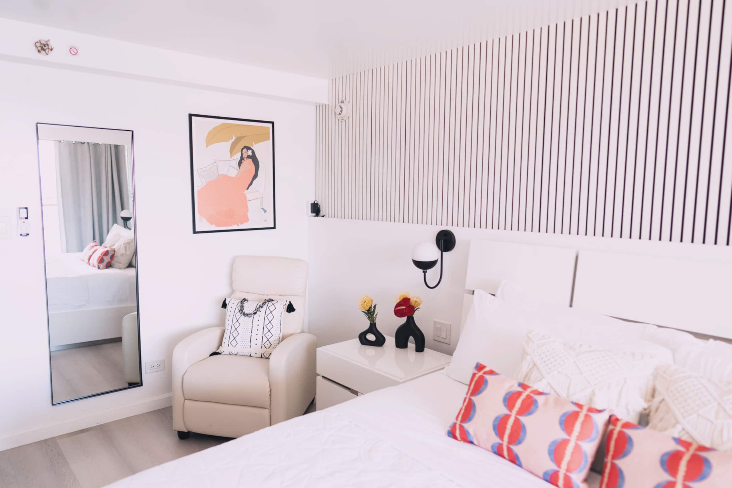 Condo in Honolulu · ★4.89 · Studio · 1 bed · 1 private bath - Image 54