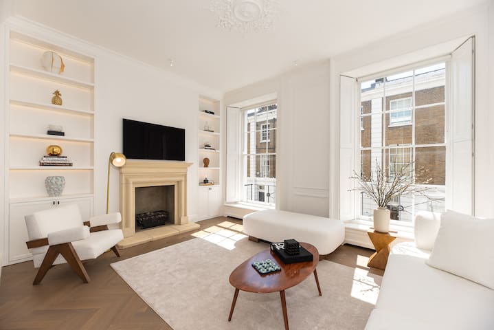 Luxurious 3 Bedroom Apartment in Chelsea