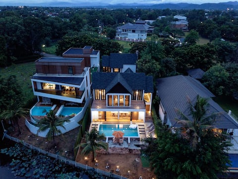 Chiang Mai City Lakefront Dragon Palace Internet-famous Cruise Ship Pool Villa for 26 people Luxurio