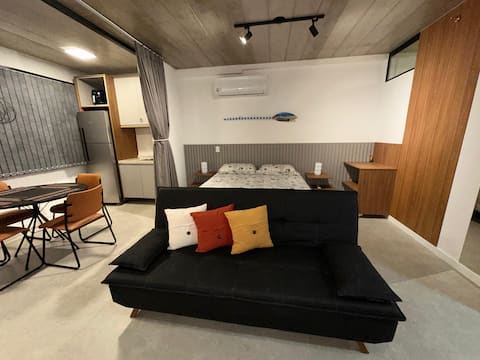 Anúncio popular: Modern Studio 5 minutes from Tenório Beach em Ubatuba