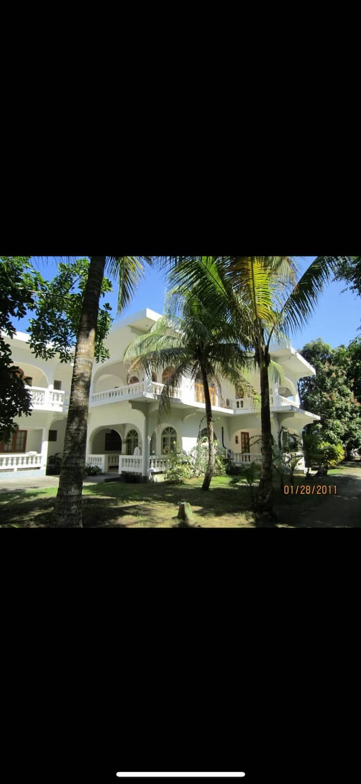 Cozy Condo 7 Miles Beach Negril - Negril