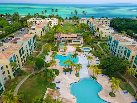 Waterpark Resort Compound · 6BR · Sleeps 16