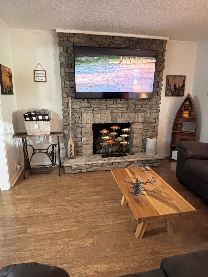 The Cedar Cabin - Smithville, TN