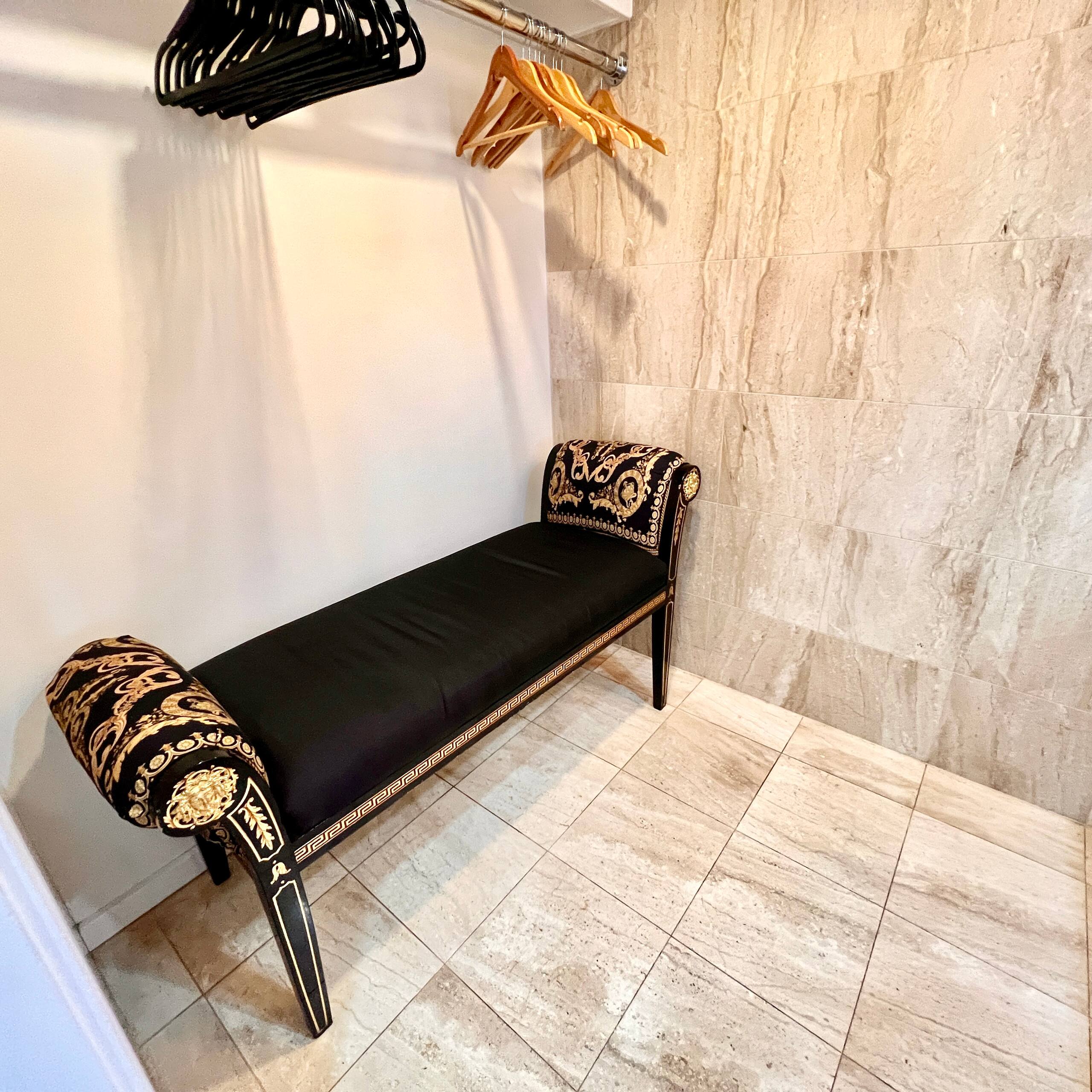 Condo in Honolulu · ★4.93 · 1 bedroom · 3 beds · 1 bath - Image 25