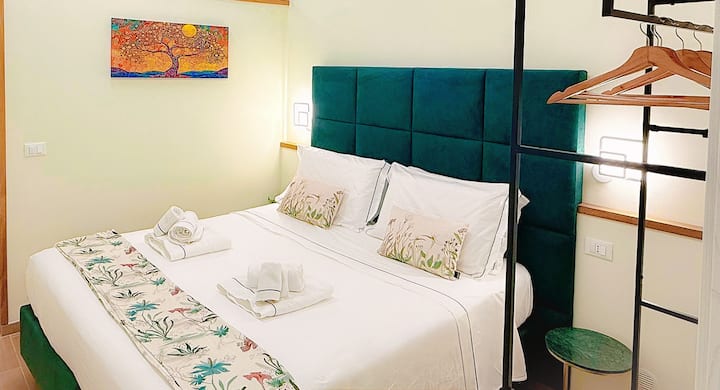 Possibility of preparing two single beds 1.80 meters wide and 2 meters high. Mattress thickness 30 cm