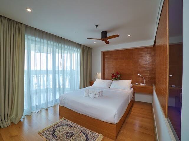Suite3 Jacuzzi River 3BR 37F Thai style breakfast* gallery image 4