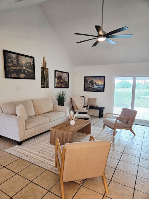 Successful Airbnb property: Nature's Retreat- A Bird Watchers Dream Location in Texas