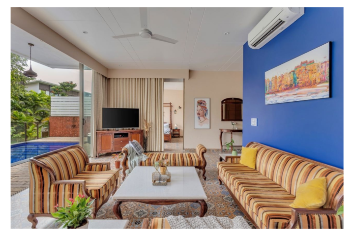 Living room image 8