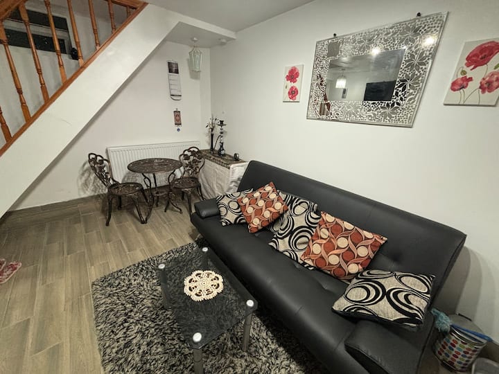 Roam & Relax | City Close By - Leeds