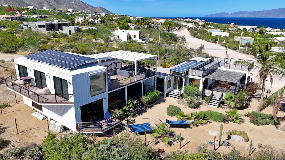 30 Knots, a container house on the Sea of Cortez, El Sargento, Baja California Sur, Mexico, photo 8 of 10
