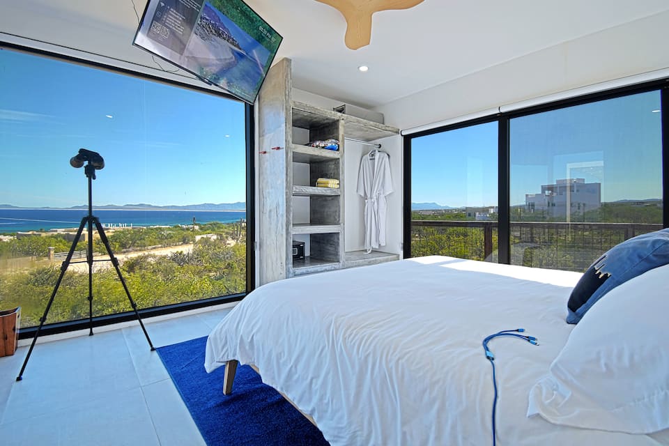 30 Knots, a container house on the Sea of Cortez, El Sargento, Baja California Sur, Mexico, photo 6 of 10