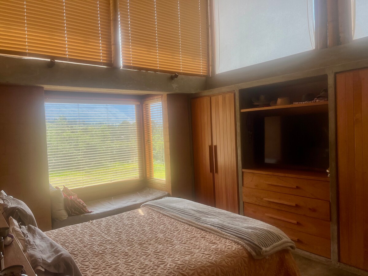 საძინებელი 1