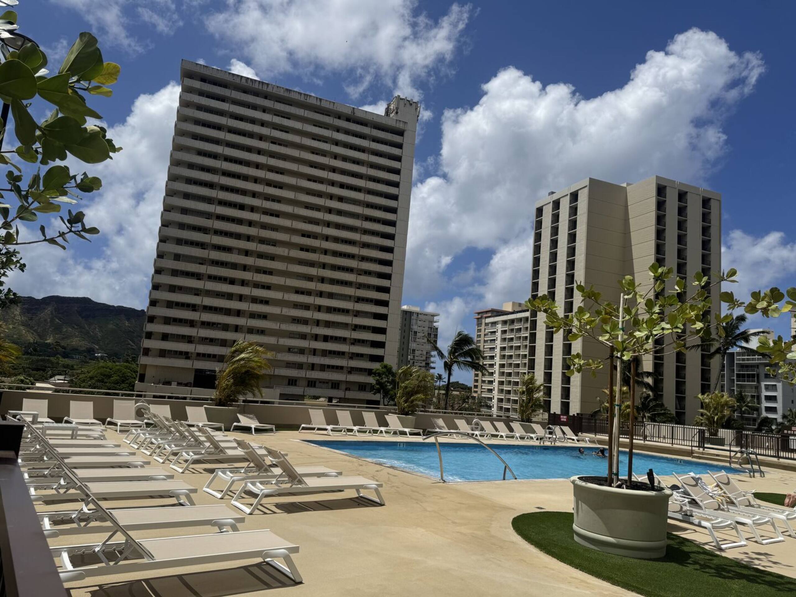 Condo in Honolulu · ★4.96 · 1 bedroom · 2 beds · 1 private bath - Image 23