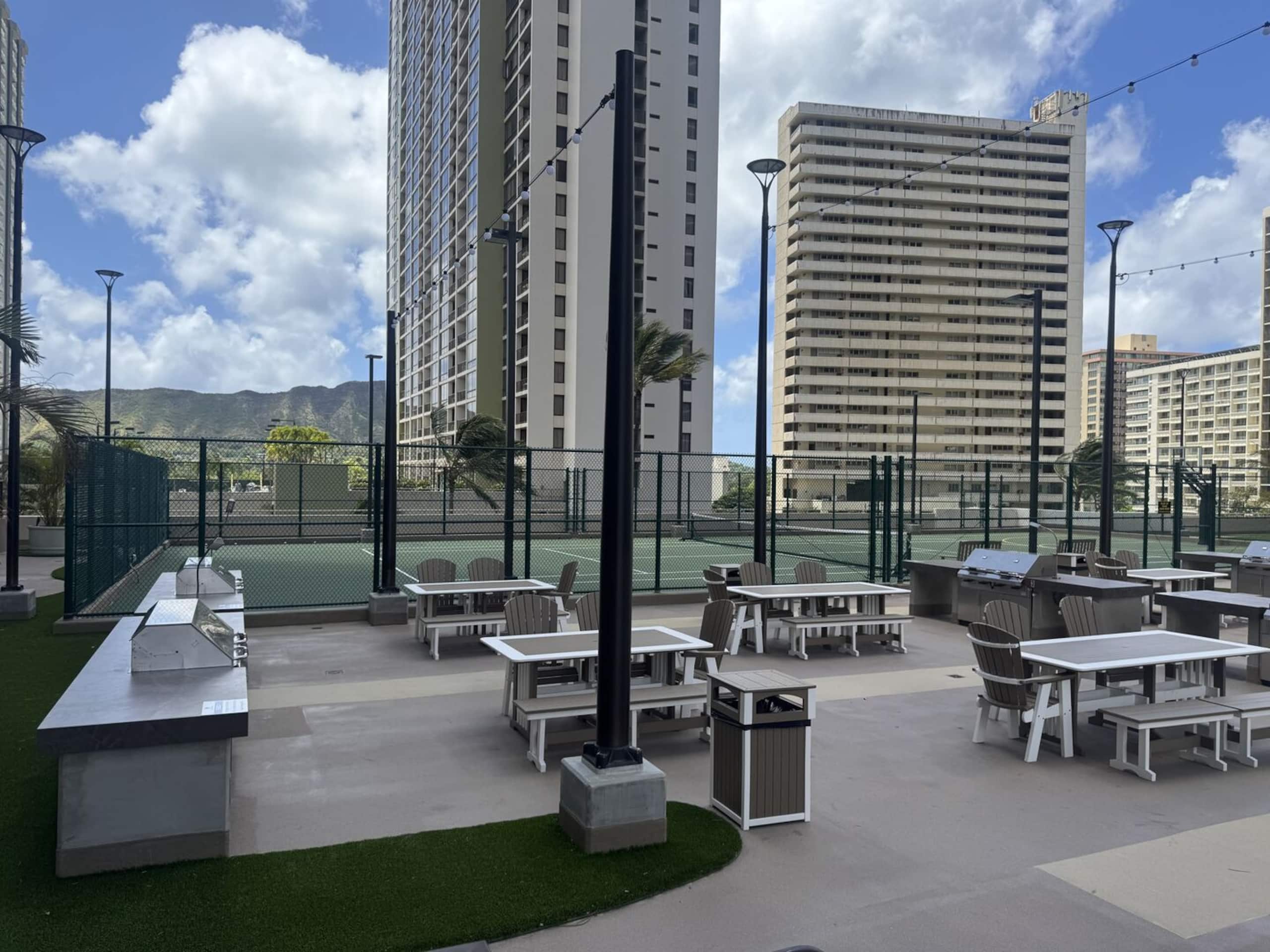 Condo in Honolulu · ★4.96 · 1 bedroom · 2 beds · 1 private bath - Image 22