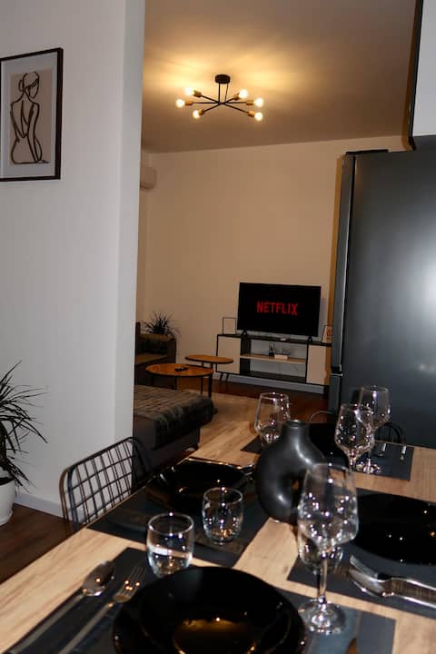 Only 10 minutes from the airport !