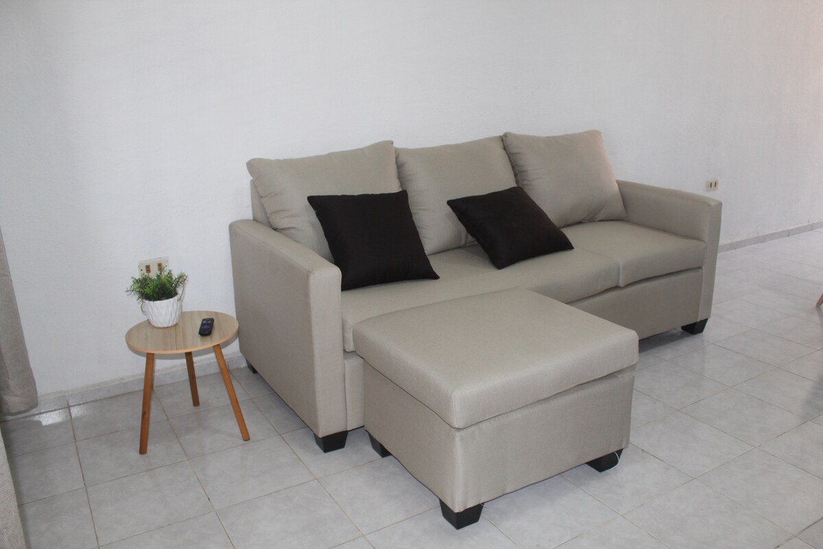 Propiedad de Airbnb exitosa: Carmesí House en Residencial Del Bosque