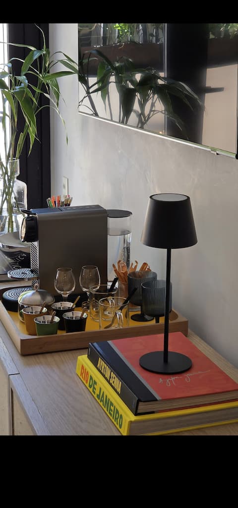 Successful Airbnb property: Brand new apartment in the heart of Leblon! in Leblon