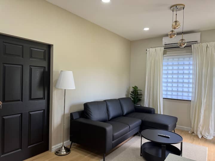 The Sands- 1 King Bed Apt 6 Mins From Airport. - Trinidad y Tobago