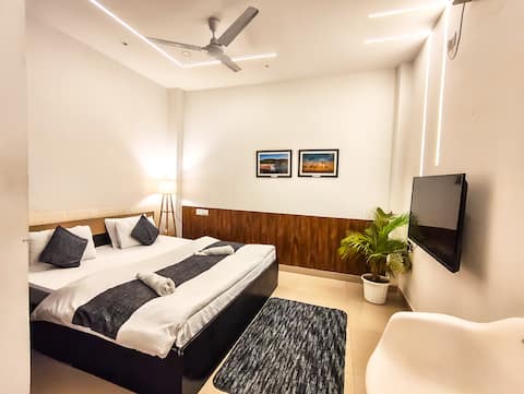 Saya’s Abode (Suites-1)(1BHK with AC &Kitchen)
