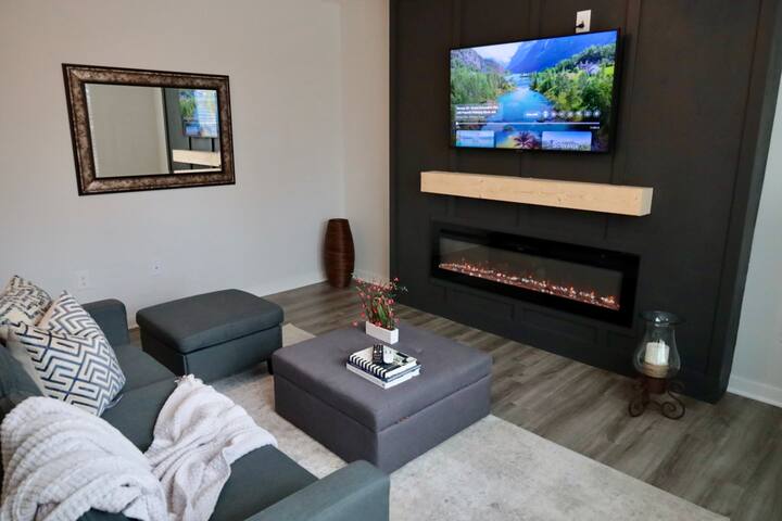 Cozy & Stylish Getaway! gallery image 4