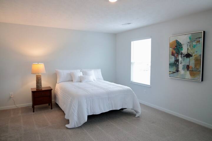 Cozy & Stylish Getaway! gallery image 5