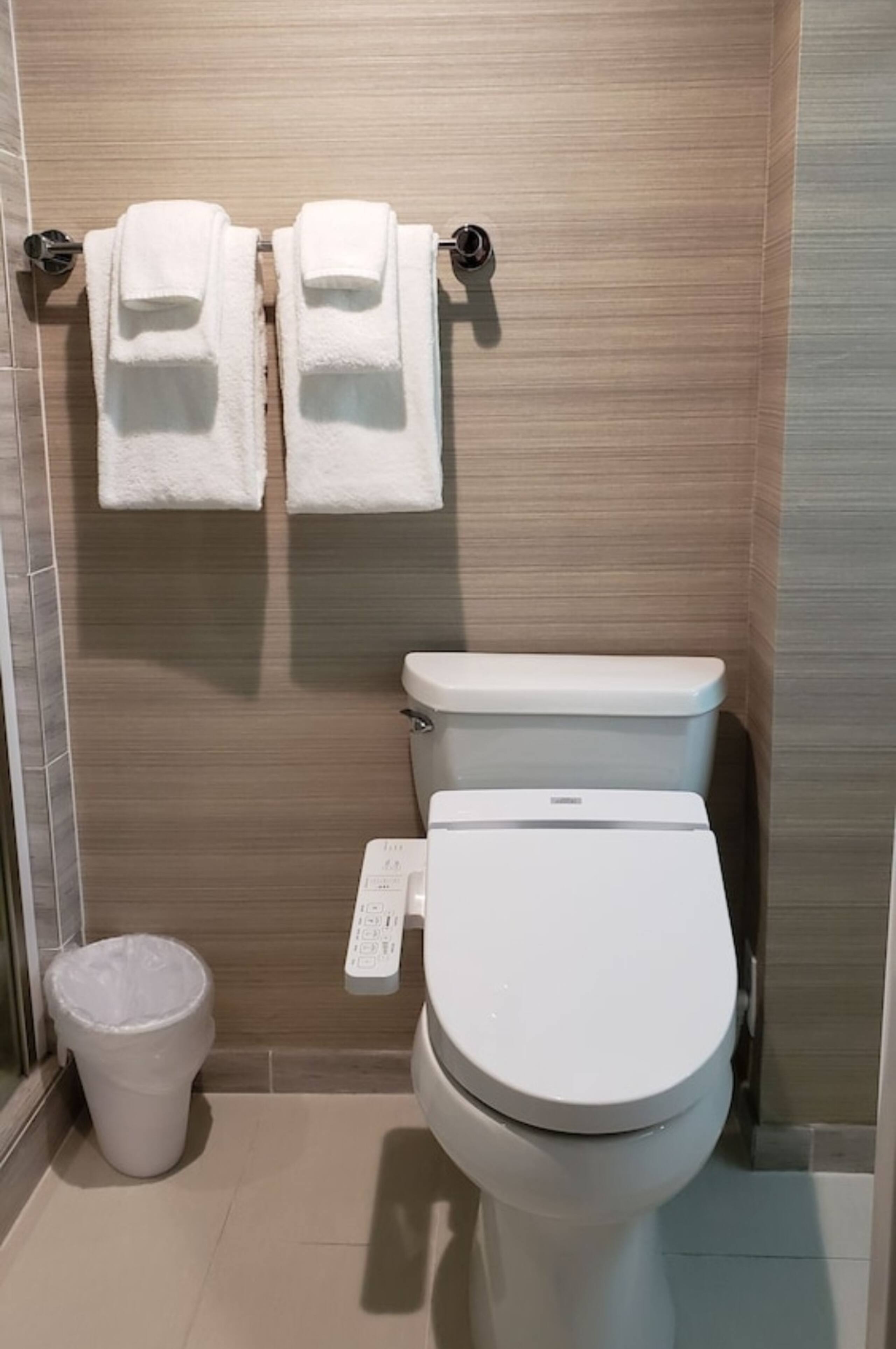 Hotel in Honolulu · ★4.33 · 1 bedroom · 2 beds · 1 private bath - Image 10