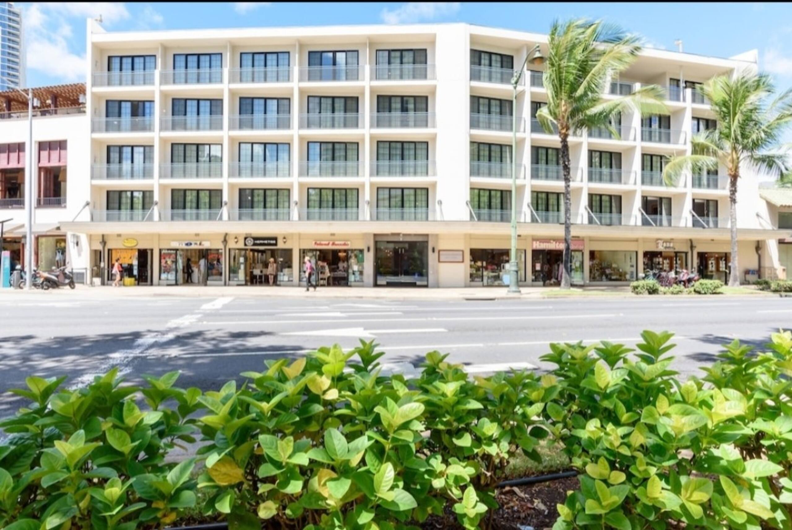 Hotel in Honolulu · ★4.33 · 1 bedroom · 2 beds · 1 private bath - Image 15