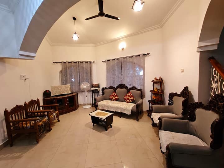Living room image 3