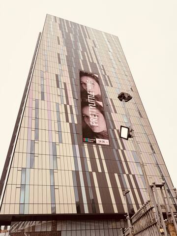 Luxury 2BR Penthouse|Stunning Views|Netflix&Wifi gallery image 5