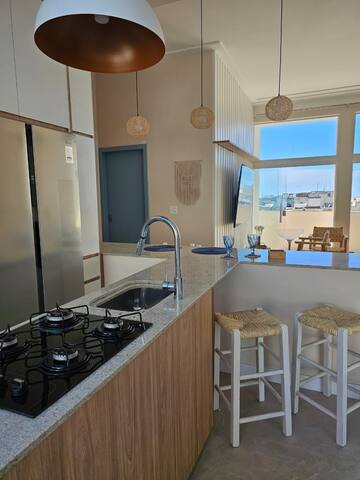 Apto decorado, quadra da praia! gallery image 4