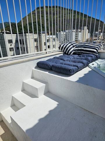 Apto decorado, quadra da praia! gallery image 2