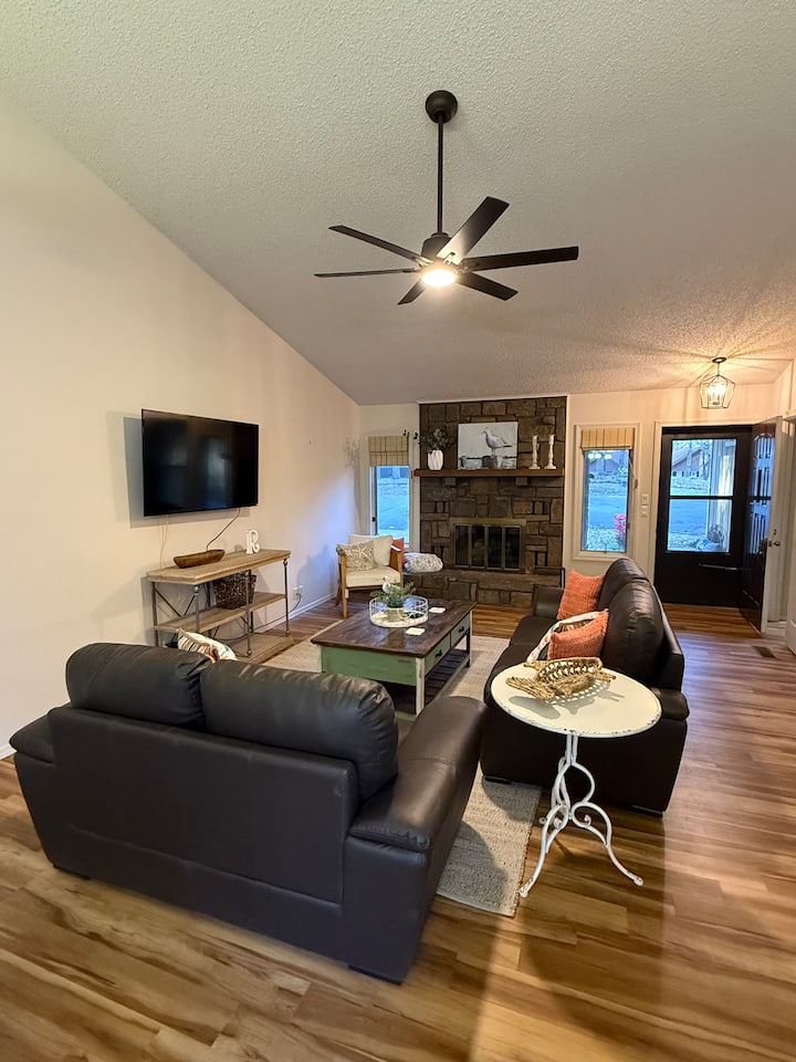 The Lake House On Segovia - Hot Springs Village, AR