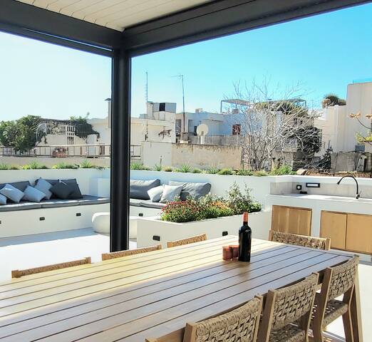 Kolonaki retreat gallery image 2