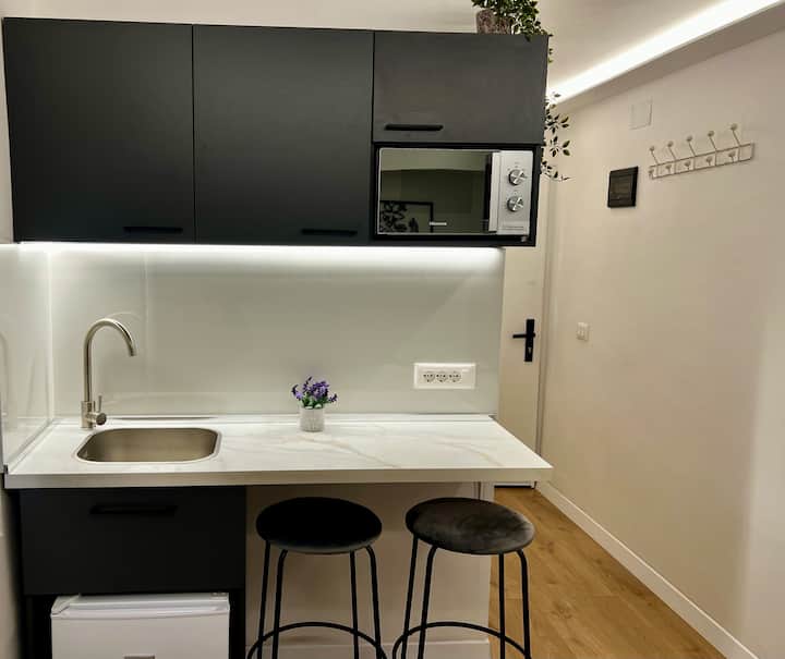 Cozy Studio In City Center - Tirana