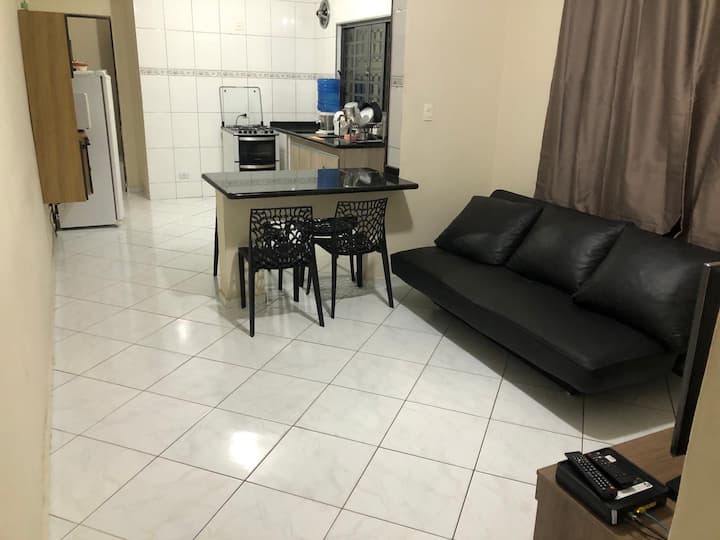 Casa Com Garagem E Churrasqueira - Suzano