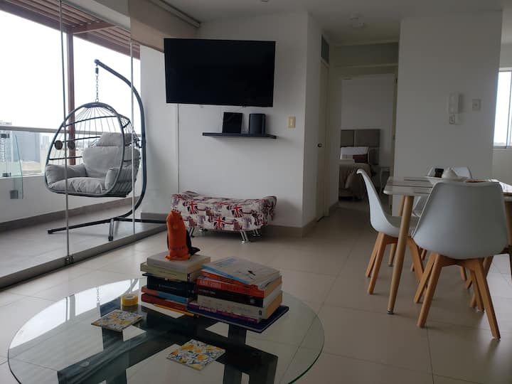 Amplio Departamento Con Terraza- Vista A La Ciudad - Lima