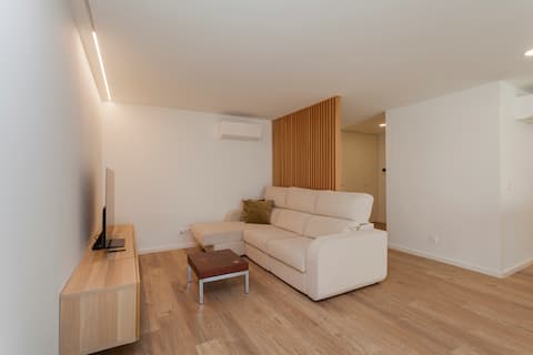 Popular Airbnb listing: Arrabida Nest, 2bdr with AC in Santa Marinha